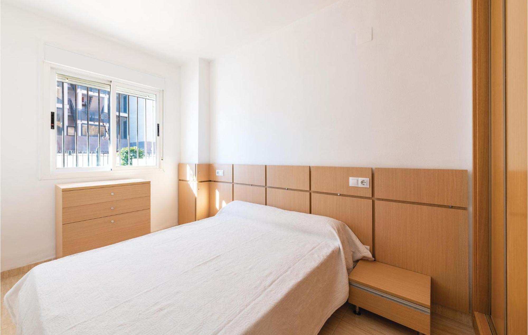 Amazing Apartment In Oropesa Del Mar With Kitchen Luaran gambar