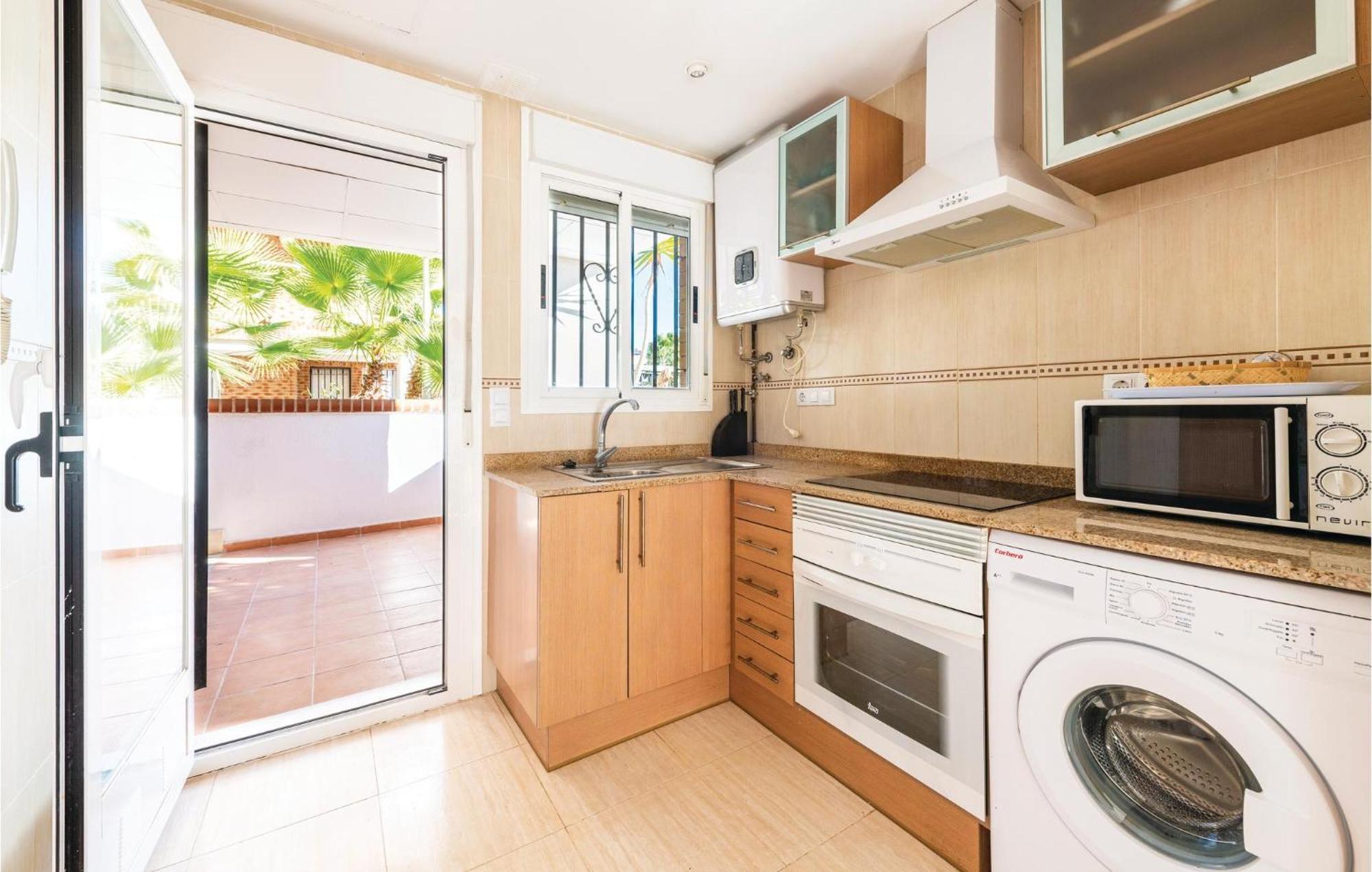Amazing Apartment In Oropesa Del Mar With Kitchen Luaran gambar